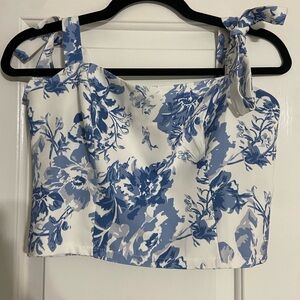 Blue Floral Sleeveless Crop Tank Top with Square Neckline